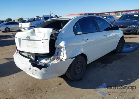 2009 Hyundai Accent Gls z USA, uszkodzony, nr VIN KMHCN46CX9U375046